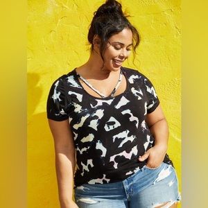 TORRID Super Soft Strappy Front Short Sleeve Tee NWOT